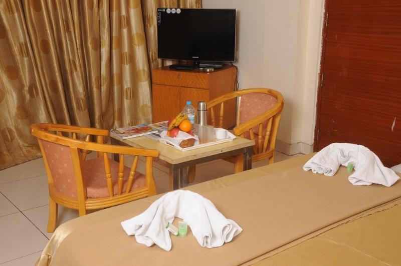 Hotel Tanisha Hajdarabad Zewnętrze zdjęcie